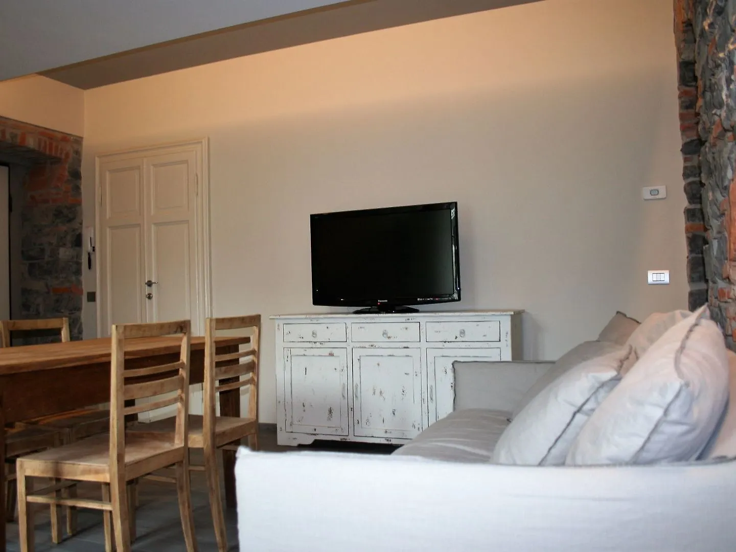 קומו Joivy Elegant 1Br Flat Near City Centre דירה