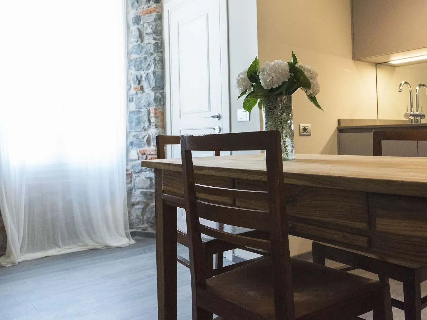Joivy Elegant 1Br Flat Near City Centre Como Apartamento